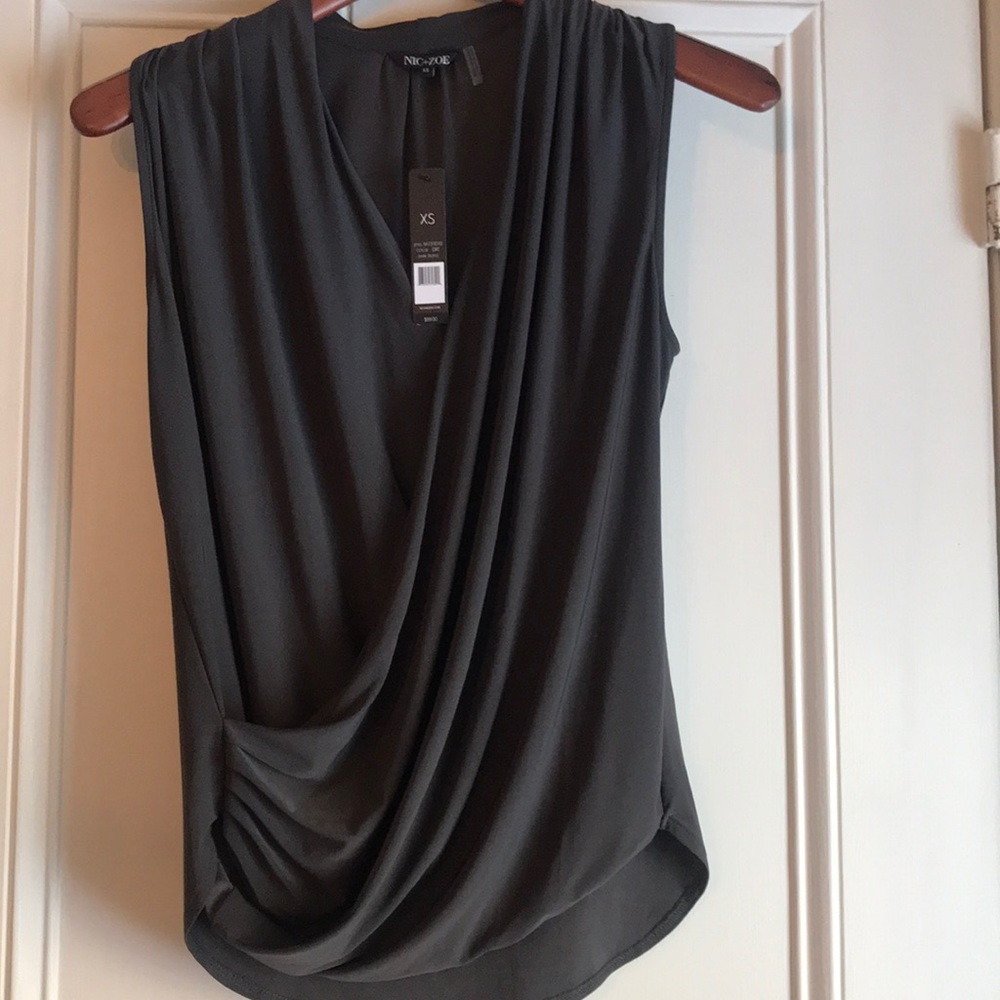 Nic + Zoe sleeveless top
